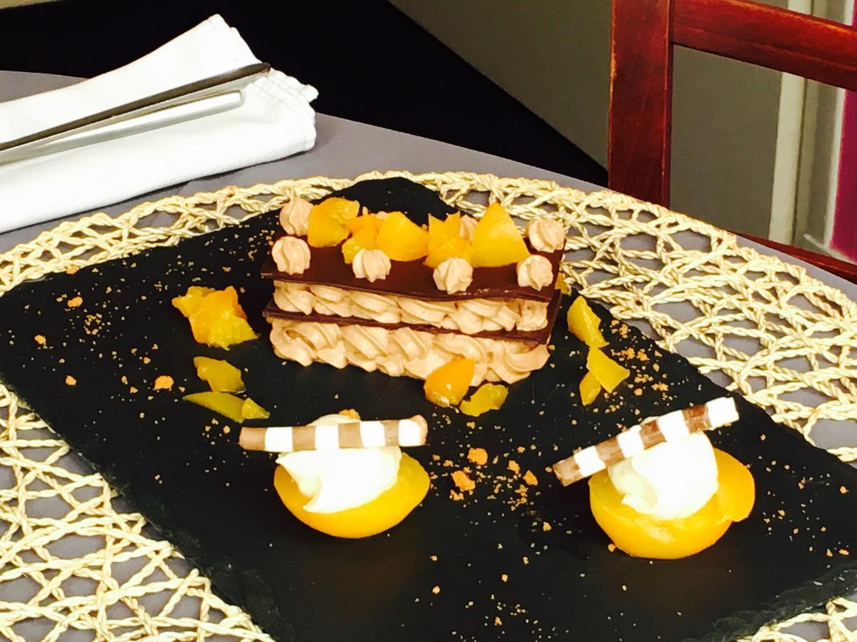 Hotel Restaurant Le Cheval Blanc Argentré-du-Plessis المظهر الخارجي الصورة